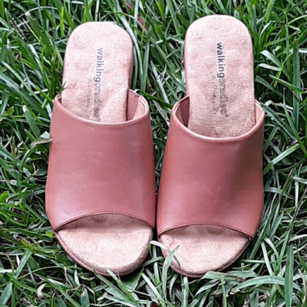 Sandals - Picture 2 of 5